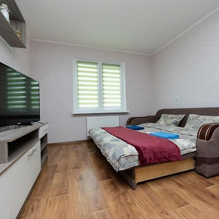 Новая Квартира Переулок Ясиноватский 11 Kiev Dış mekan fotoğraf